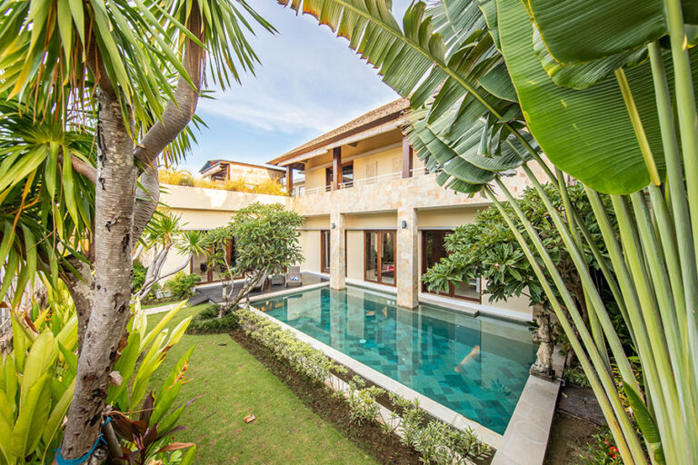 Real estate cannot be&nbsp;lost or&nbsp;stolen, nor can it be&nbsp;carried away.